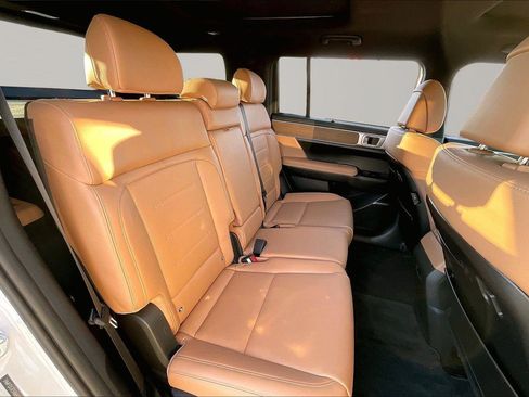 Used 2025 Hyundai Santa Fe Limited image 27