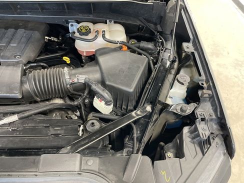 Used 2022 Chevrolet Silverado 1500 Custom image 35