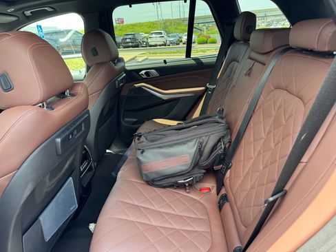 Used 2023 BMW X5 xDrive45e w/ Executive Package AWD/4WD image 10