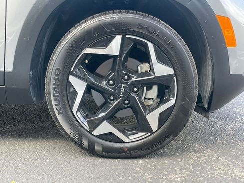 Used 2025 Kia Seltos S image 29