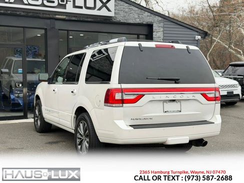 Used 2017 Lincoln Navigator Select image 24