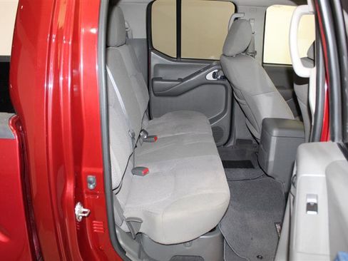 Used 2019 Nissan Frontier SV image 24