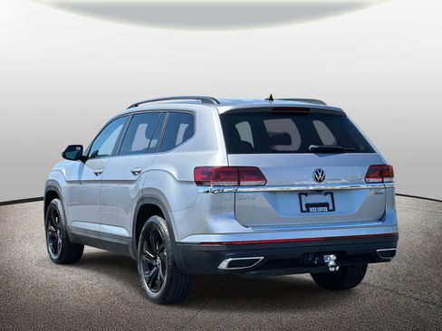 Used 2023 Volkswagen Atlas SE w/ Black Wheel Package AWD/4WD image 3