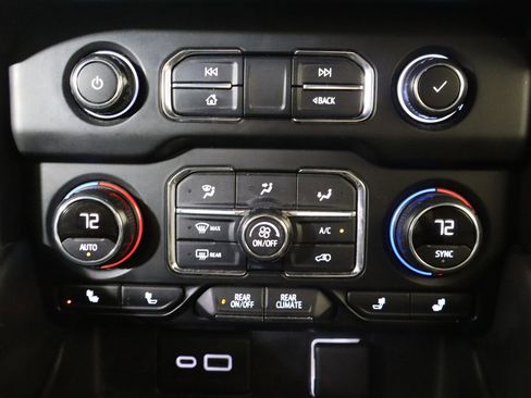 Used 2021 Chevrolet Tahoe RST w/ Luxury Package image 24