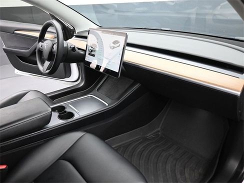 Used 2022 Tesla Model 3 Performance image 26