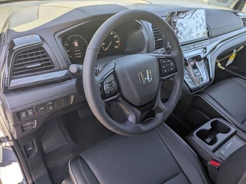 Used 2026 Honda Odyssey Elite image 3