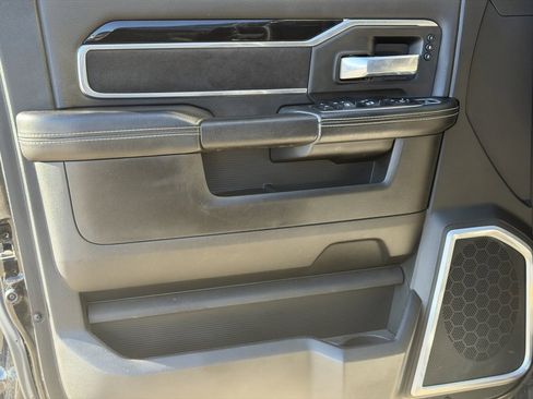 Used 2019 RAM 2500 Laramie w/ Night Edition image 24