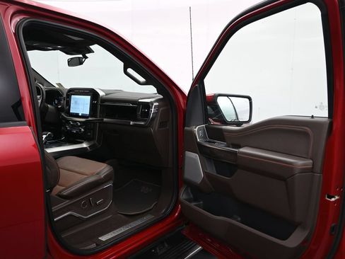Used 2022 Ford F150 King Ranch w/ Equipment Group 601A High AWD/4WD image 17