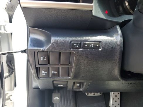 Used 2020 Lexus IS 350 F Sport w/ F Sport Package RWD image 30