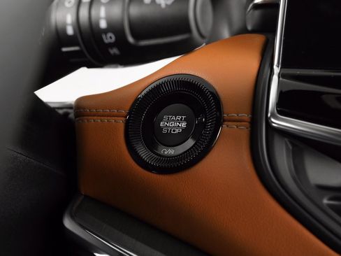 Certified 2024 Jeep Compass Limited image 27