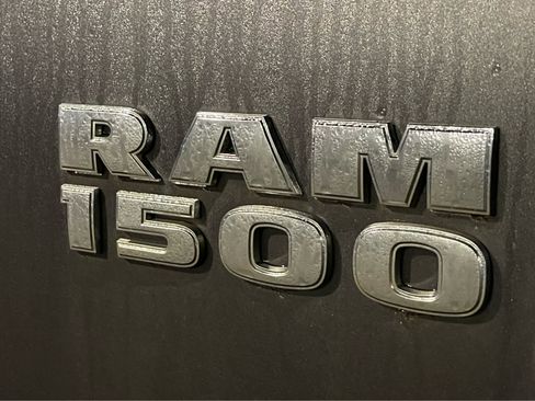 Used 2017 RAM 1500 Laramie w/ Convenience Group image 8