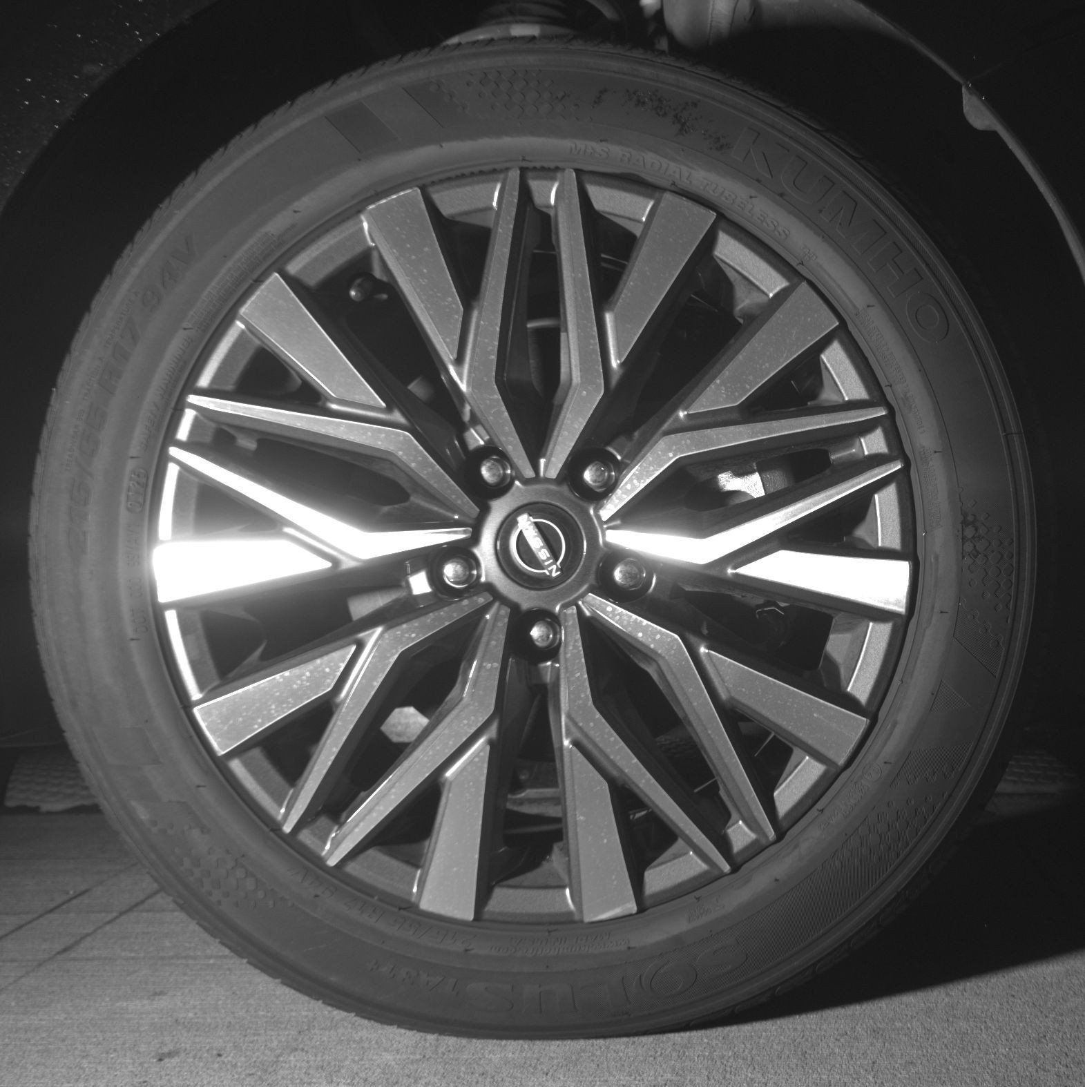 Used 2025 Nissan Altima 2.5 SV FWD image 15