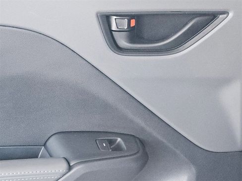 Used 2024 Subaru Crosstrek 2.0i Premium image 27