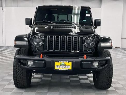 Used 2024 Jeep Gladiator Mojave AWD/4WD image 4