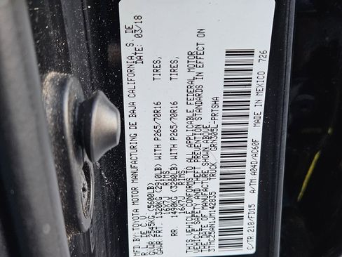 Used 2018 Toyota Tacoma TRD Off-Road w/ Technology Package image 35