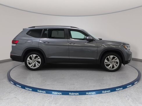 Used 2023 Volkswagen Atlas SE w/ Panoramic Sunroof Package AWD/4WD image 5