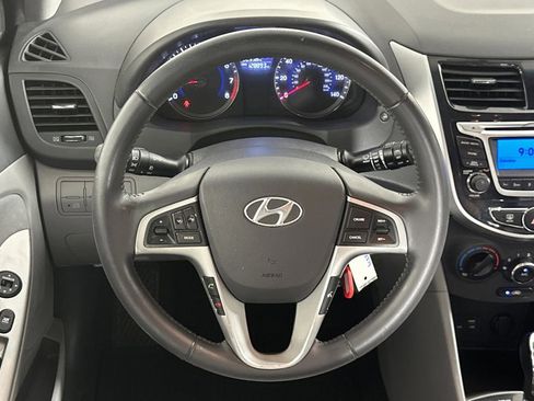 Used 2014 Hyundai Accent SE FWD image 13