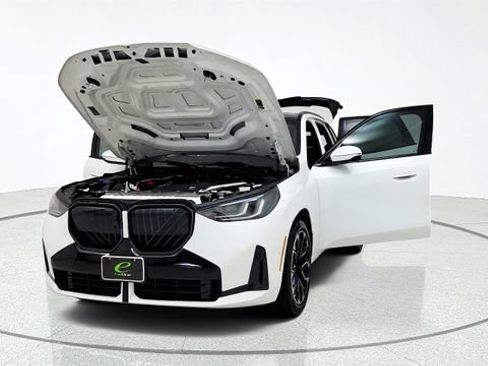 Used 2025 BMW X3 xDrive30i w/ Premium Package AWD/4WD image 12