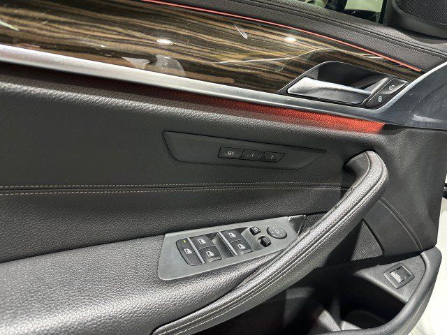 Used 2018 BMW 540i RWD image 42