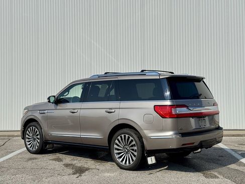 Used 2020 Lincoln Navigator Reserve w/ Luxury Package image 3
