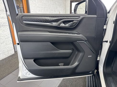 Used 2024 GMC Yukon XL Denali w/ Advanced Technology Package image 40