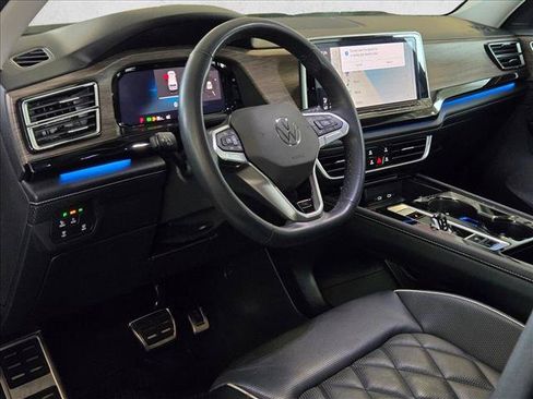 Used 2024 Volkswagen Atlas SEL Premium R-Line AWD/4WD image 8