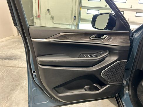 New 2026 Jeep Grand Cherokee L Limited image 15