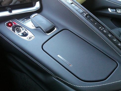 Used 2023 Chevrolet Corvette Stingray Preferred Cpe w/ Battery Protection Package image 33