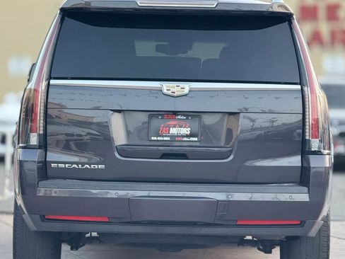 Used 2015 Cadillac Escalade Premium image 7