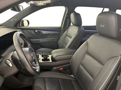 Certified 2025 Buick Enclave Sport Touring image 12