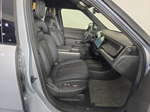 Used 2024 Rivian R1T Adventure Dual AWD/4WD image 19