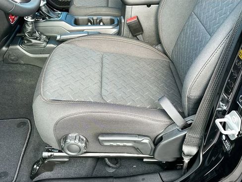 New 2026 Jeep Gladiator Mojave image 13