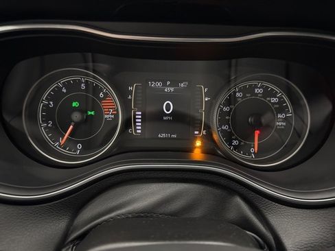 Used 2021 Jeep Cherokee Latitude Plus image 19