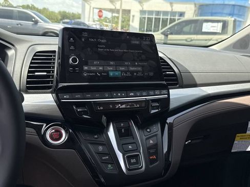 New 2026 Honda Odyssey Touring image 28