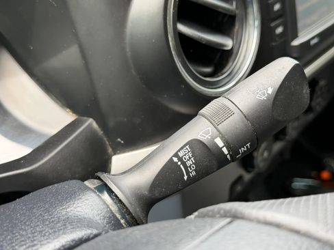 Used 2019 Toyota Tacoma SR5 image 28