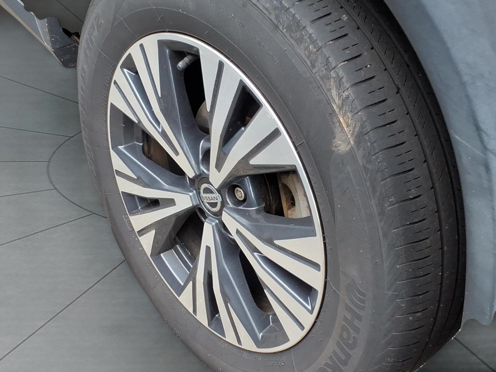 Used 2021 Nissan Rogue SV w/ Premium Package AWD/4WD image 5