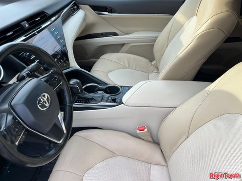 Certified 2020 Toyota Camry XLE w/ Sunroof Package FWD image 21