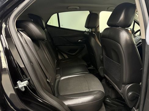 Used 2020 Buick Encore Preferred w/ Safety Package image 17