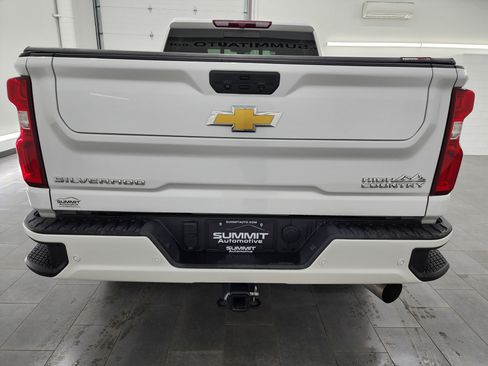 Used 2022 Chevrolet Silverado 2500 High Country w/ Safety Package II image 34