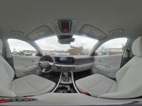 Used 2025 Hyundai Kona SEL image 41