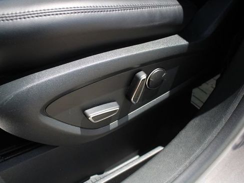 Used 2020 Lincoln Nautilus Premier w/ Equipment Group 101A AWD/4WD image 3