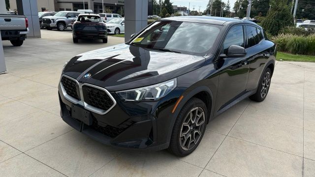 Used 2026 BMW X2 xDrive28i AWD/4WD image 3