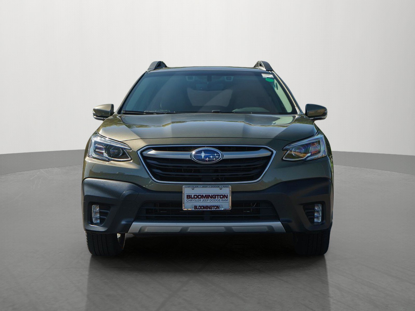 Used 2022 Subaru Outback Limited XT AWD/4WD image 2