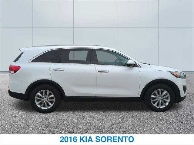Used 2016 Kia Sorento LX FWD image 6