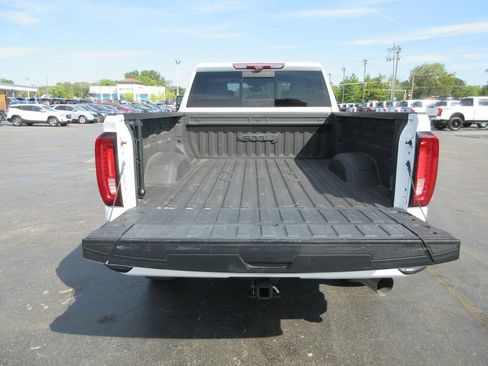 Certified 2021 GMC Sierra 2500 AT4 w/ AT4 Premium Plus Package AWD/4WD image 8