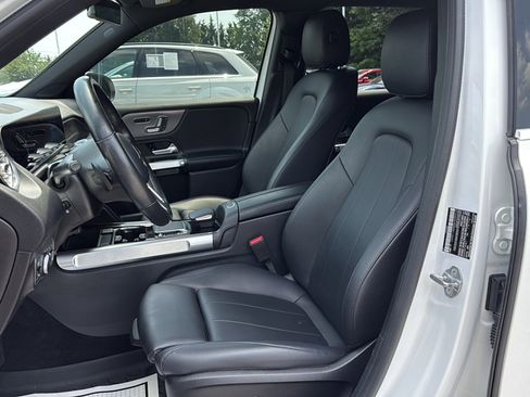 Used 2021 Mercedes-Benz GLB 250 GLB 250 image 14