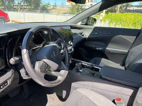 Used 2025 Lexus RX 450h AWD w/ Convenience Package image 8