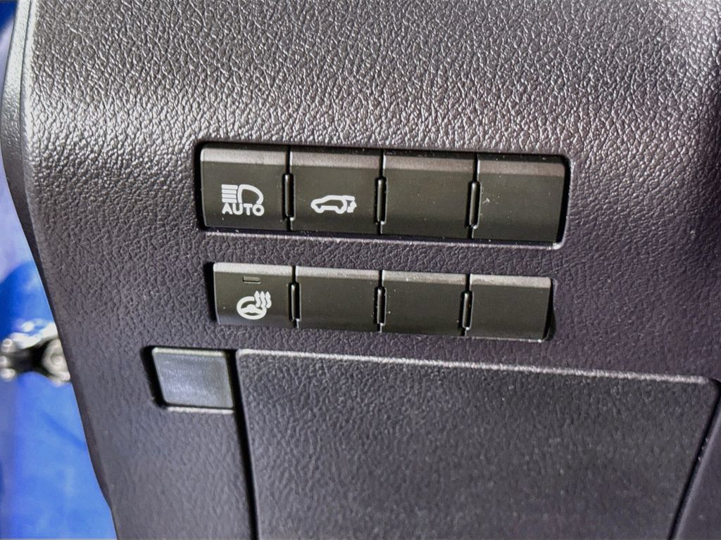 Used 2022 Lexus RX 350 F Sport w/ Accessory Package AWD/4WD image 19