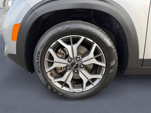 Used 2022 Kia Seltos EX image 9