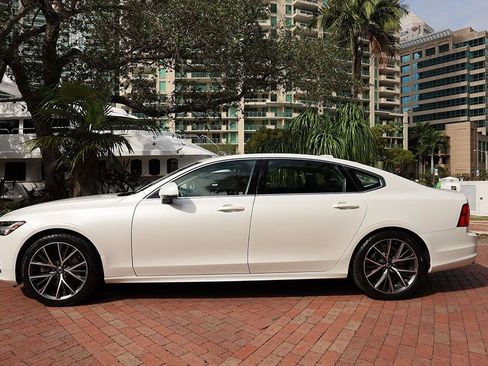 Used 2019 Volvo S90 T5 Momentum image 14